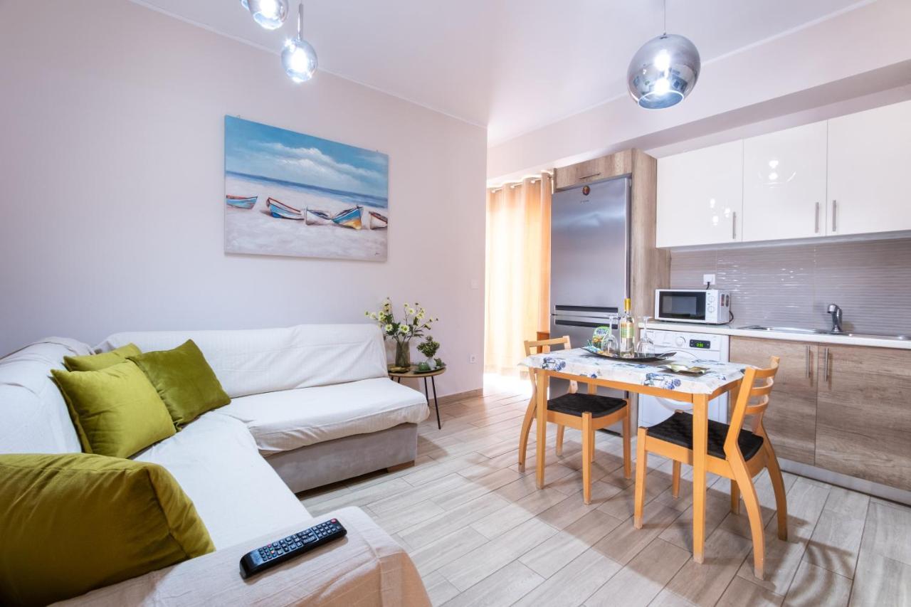 Family Apartment Near Port Pireu Exterior foto